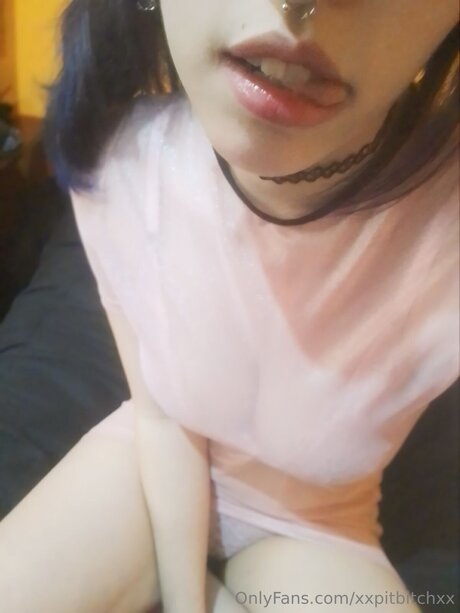 Nacktes geleaktes OnlyFans-Foto von Xxpitbitchxx