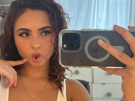 Nacktes geleaktes OnlyFans-Foto von Yourgigii