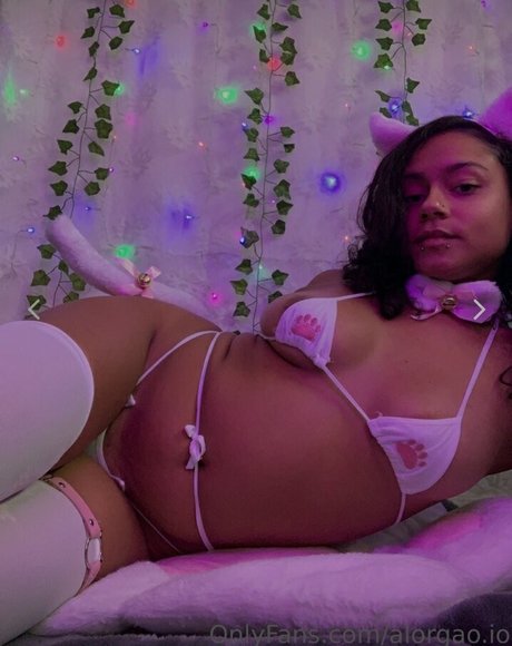 Alaston vuotanut OnlyFans-kuva Hellazebra