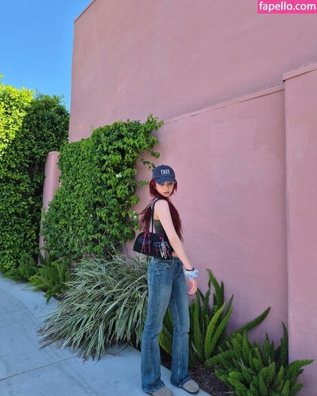 Huh Yunjin 허윤진