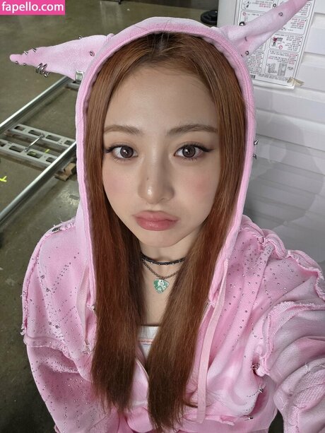 Huh Yunjin 허윤진