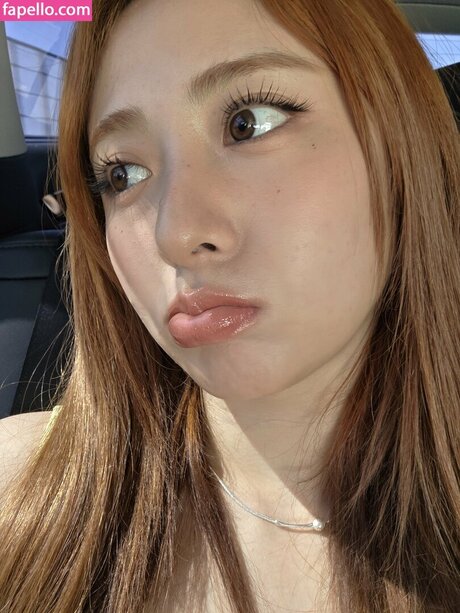 Huh Yunjin 허윤진