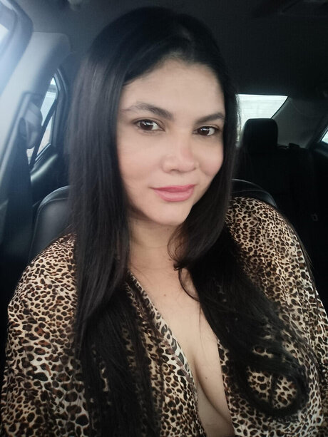 Alaston vuotanut OnlyFans-kuva Mely