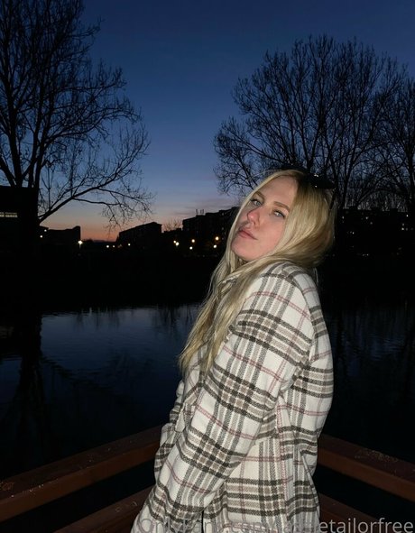 Nahá fotka uniklých OnlyFans od Jassietailorfree