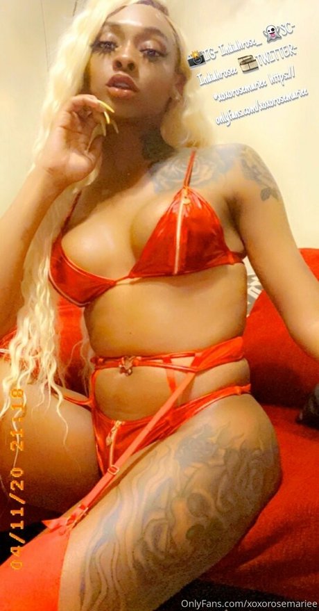 Naken lekkede OnlyFans-bilde av Xoxorosemariee