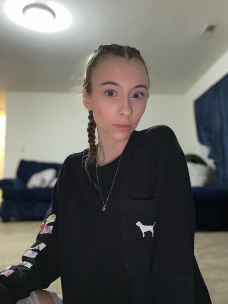 Nacktes geleaktes OnlyFans-Foto von Izabelle