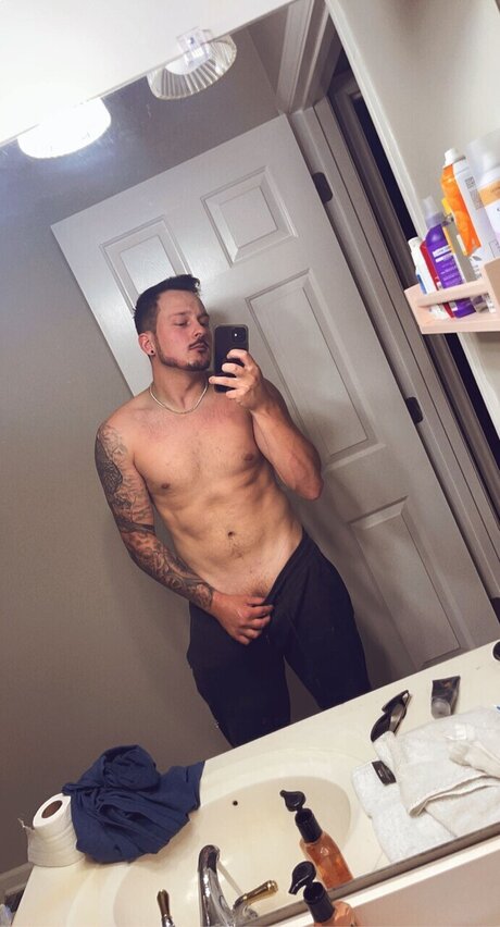 Nacktes geleaktes OnlyFans-Foto von Brandon Dunn