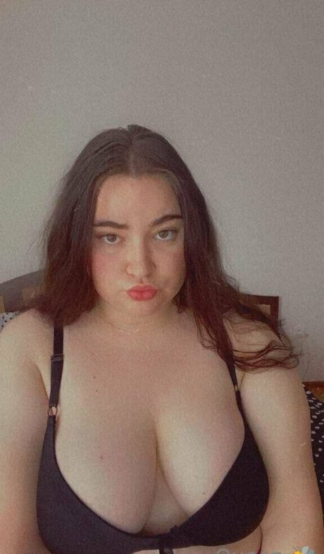 Naken lekkede OnlyFans-bilde av Queenbitch1998