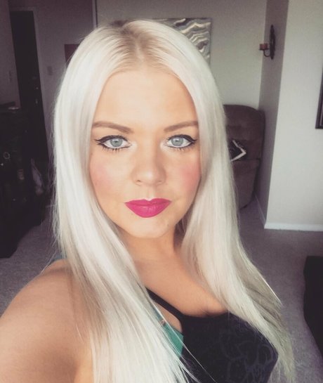 Curvaceousbarbie