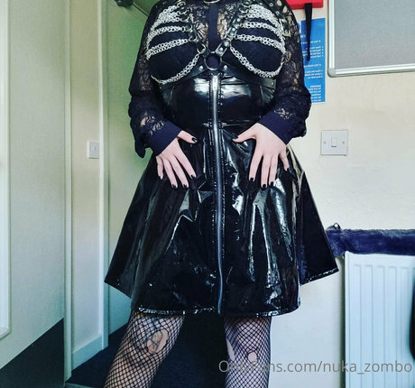 Nahá fotka uniklých OnlyFans od Naughtynuka