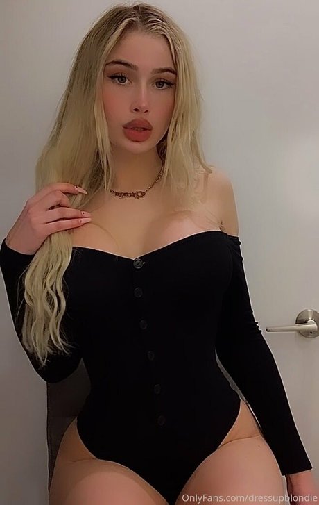 Dressupblondie