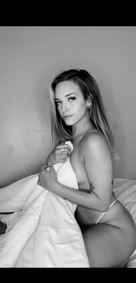 Nahá fotka uniklých OnlyFans od Alissa Maree