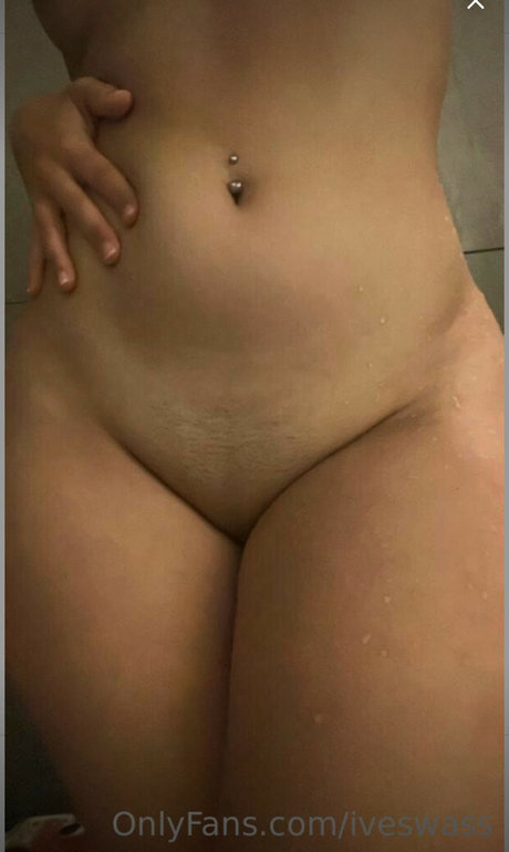 Alasti lekkinud OnlyFans-i pilt Ivyroz