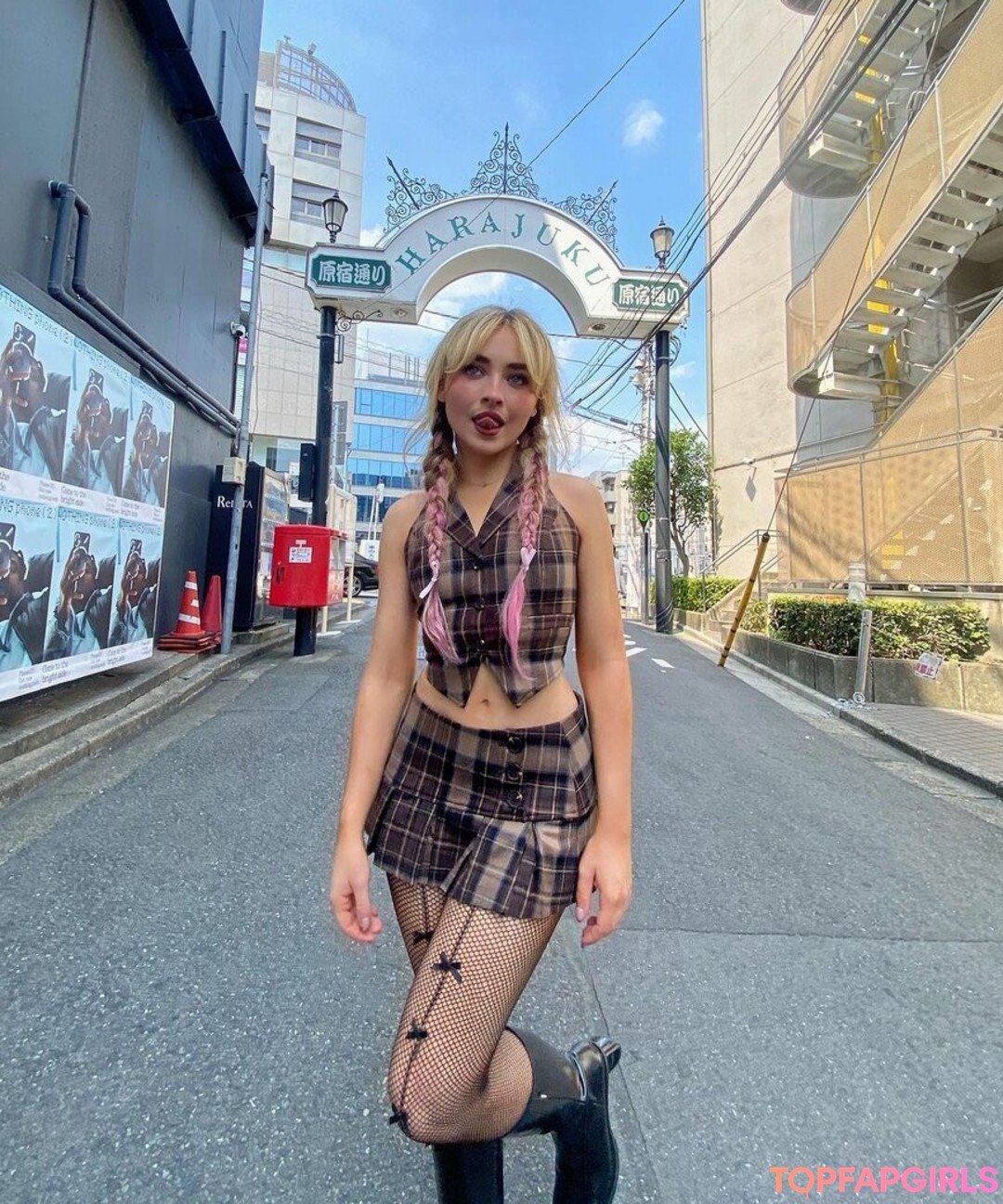 Sabrina Carpenter nude leaked OnlyFans photo #1474