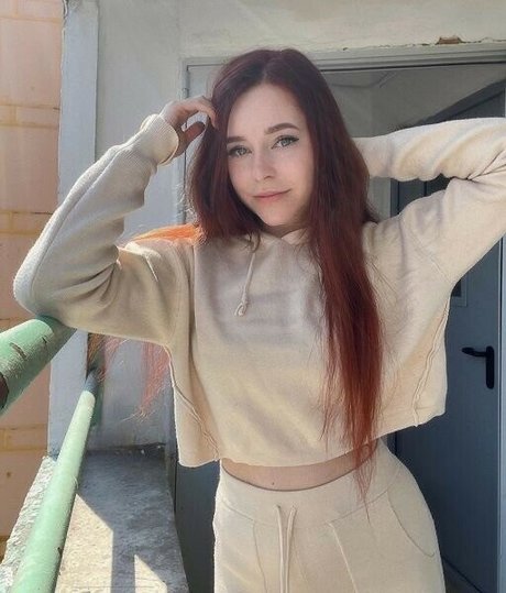 Nahá fotka uniklých OnlyFans od Denlyasha