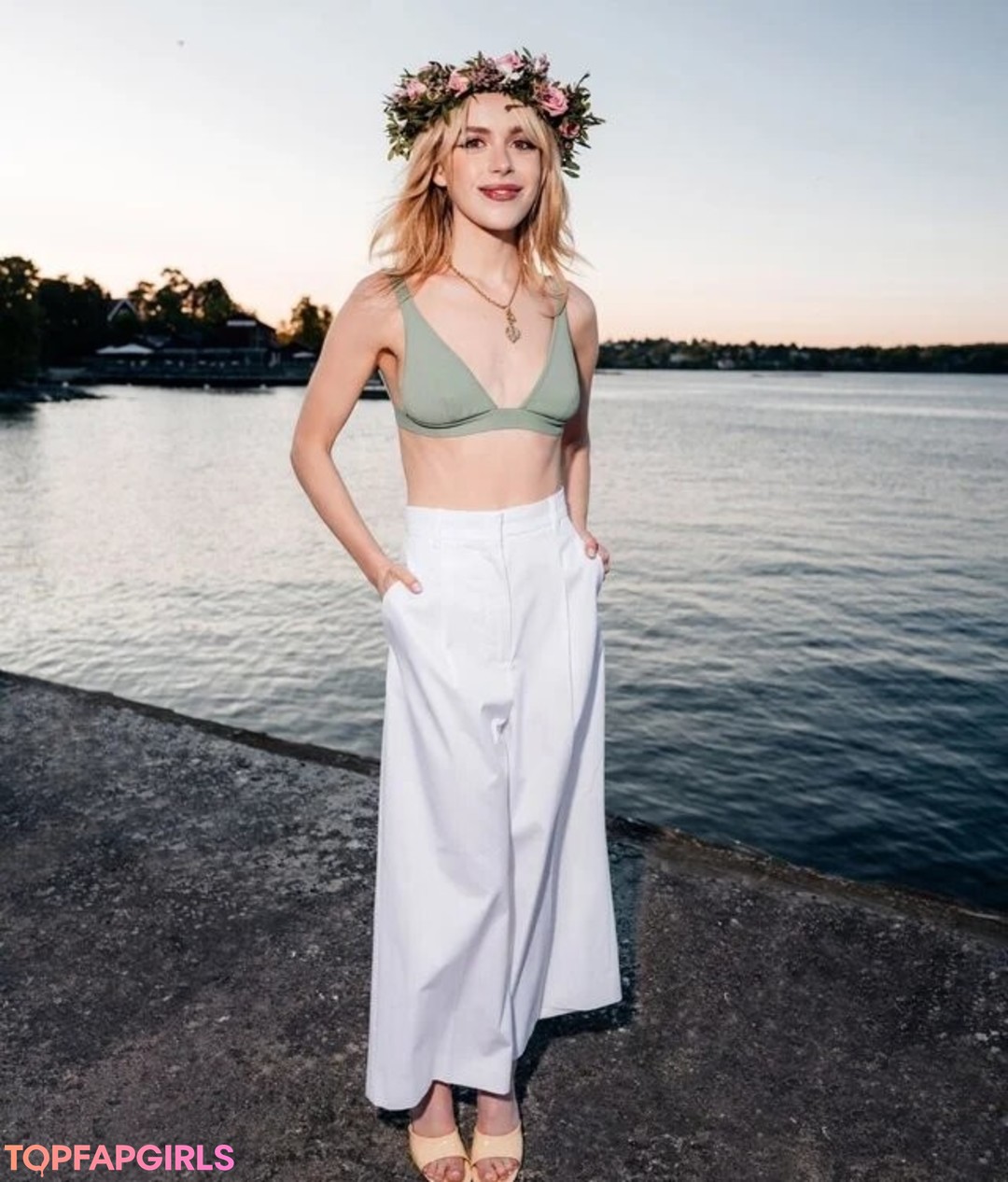 Kiernan Shipka nude leaked OnlyFans photo #1266