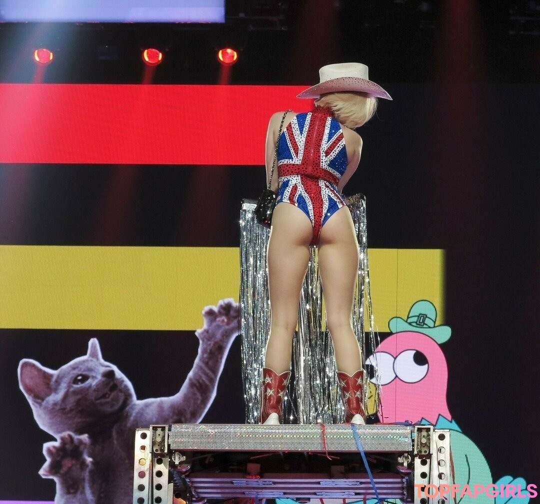 Miley Cyrus nude leaked OnlyFans photo #1055