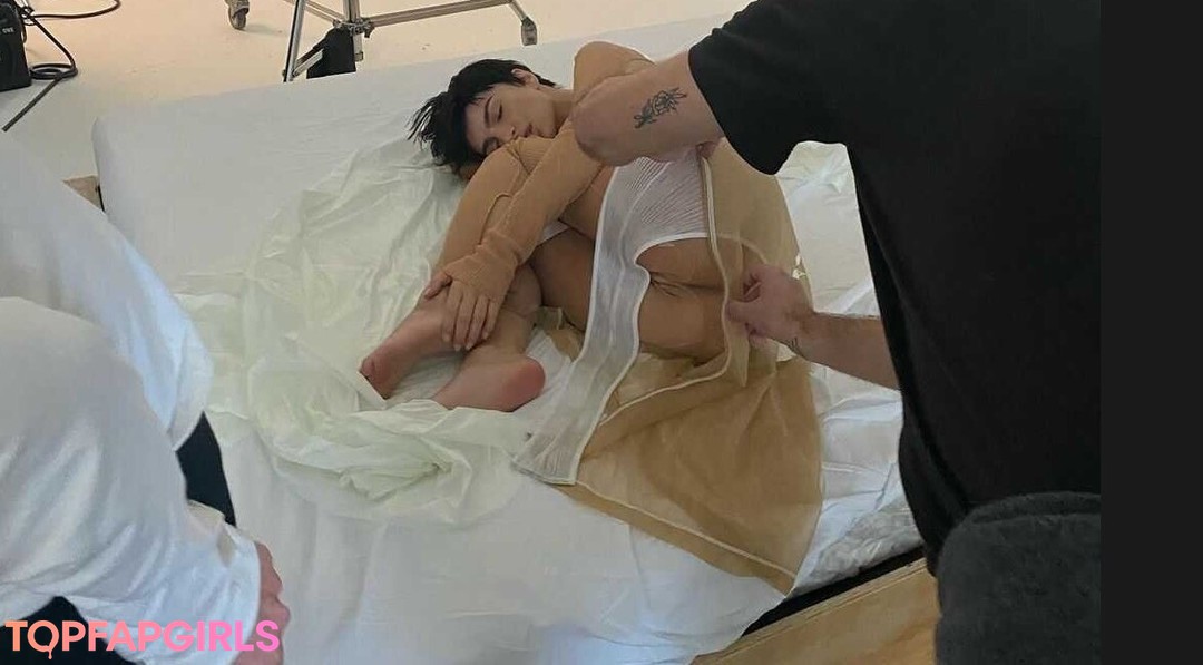 Emily Ratajkowski nude leaked OnlyFans photo #1456