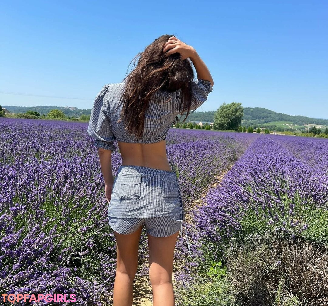 Emily Ratajkowski nude leaked OnlyFans photo #1872