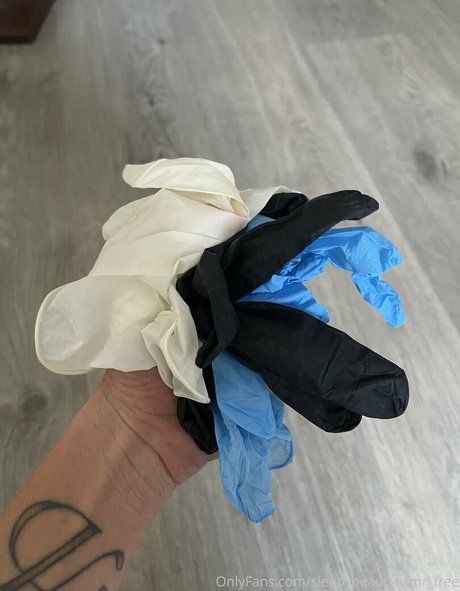 Sleepybeautyasmrfree