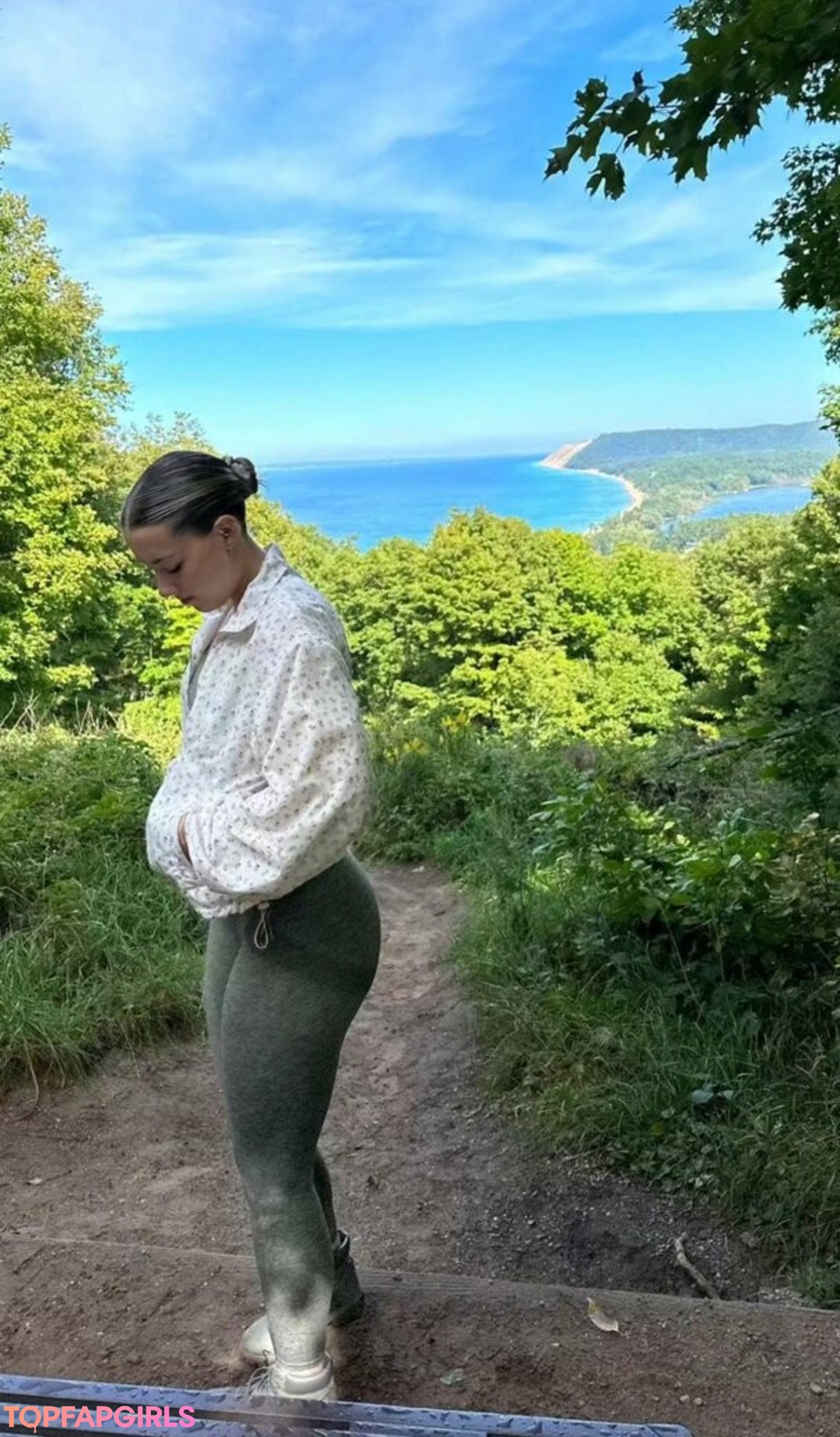 Pineapplebrat nude leaked OnlyFans photo #1190