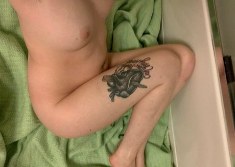 Corrinvalentinecosplay