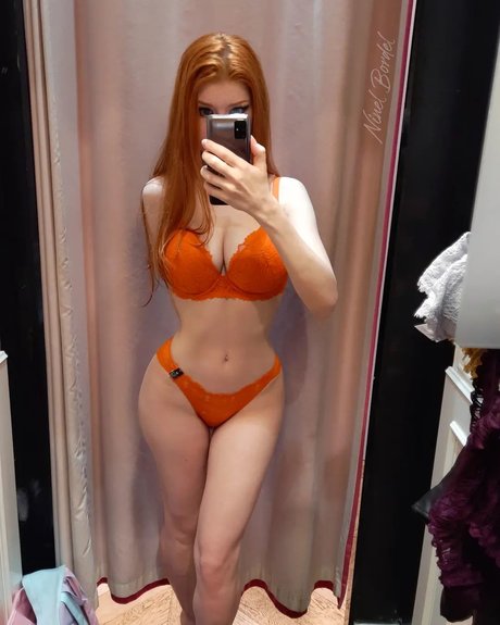 Nahá fotka uniklých OnlyFans od Ninel Bordel