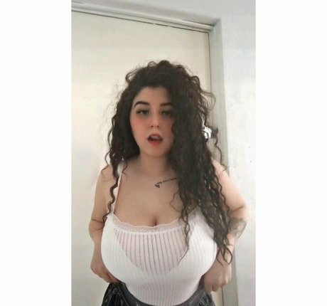 Samantha Fernandez OnlyFans泄露裸照