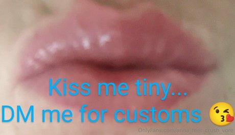 Anna_feet_crush_vore