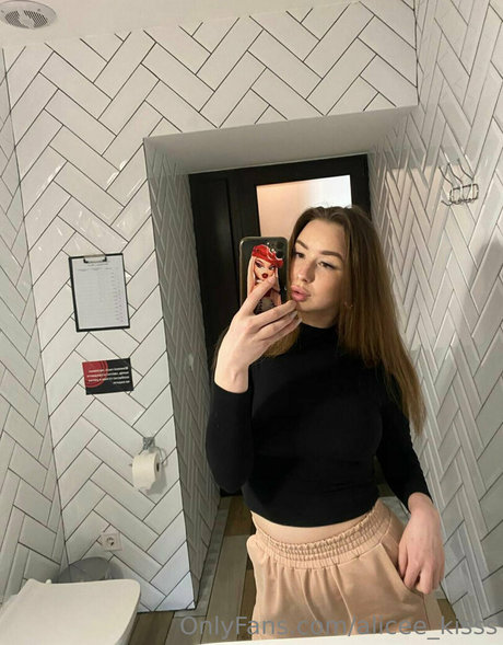 Alicee_kisss