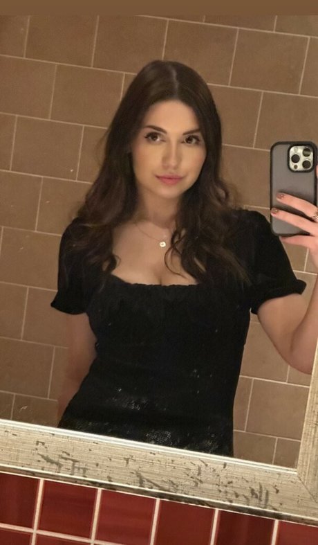 Naken lekkede OnlyFans-bilde av Harrie Silver