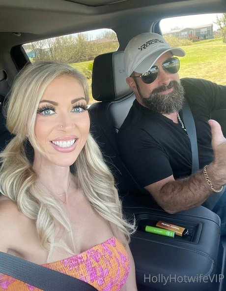 Hollyhotwifevip