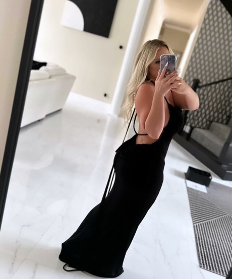 Nacktes geleaktes OnlyFans-Foto von Snowtheone