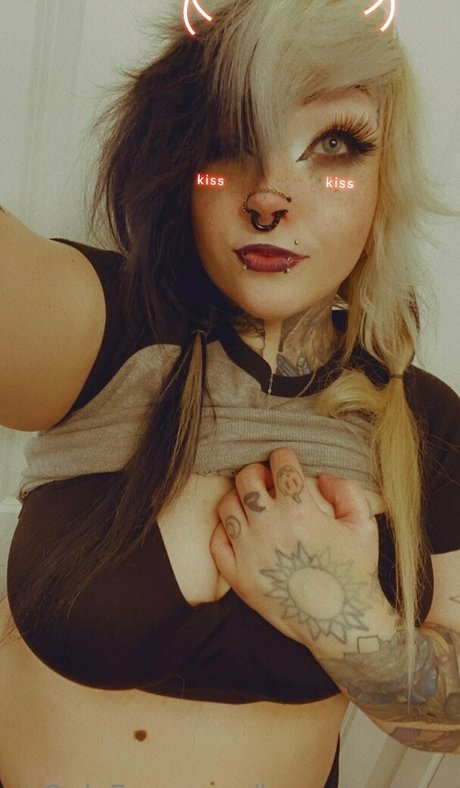 Luna Ghostess