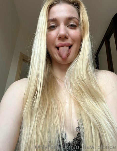 Outlaw_blonde