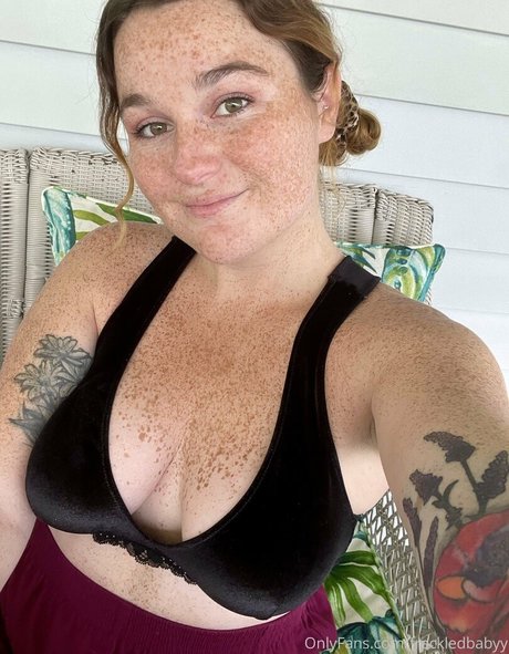 Freckledbabyy OnlyFans泄露裸照