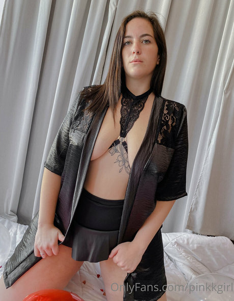 Nacktes geleaktes OnlyFans-Foto von Pinkksun