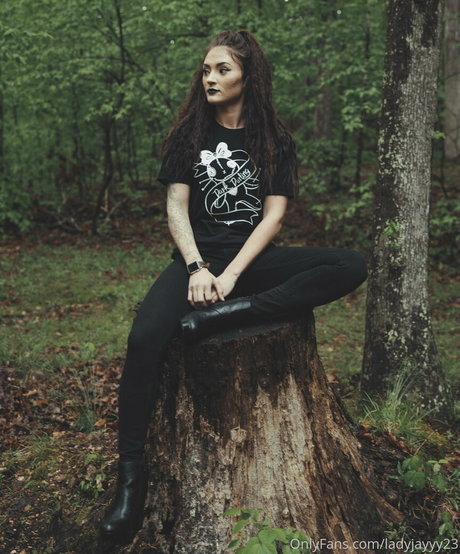 Ladyjayyy23