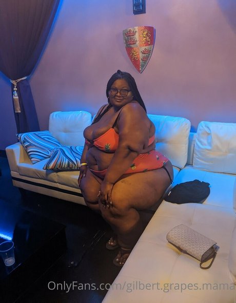 Gilbert.grapes.mama