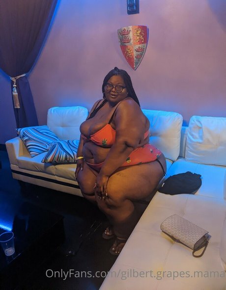 Gilbert.grapes.mama