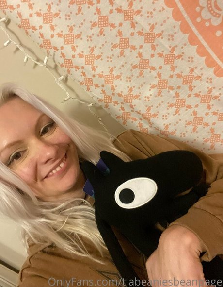 Realprincesstiabeanie