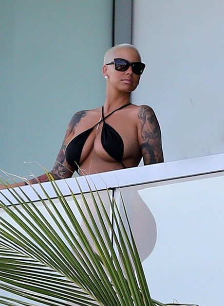 Amber rose